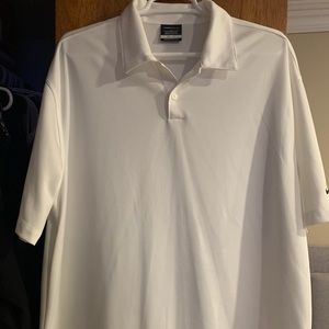 3/$15💕 🏌🏻Nike Golf polo